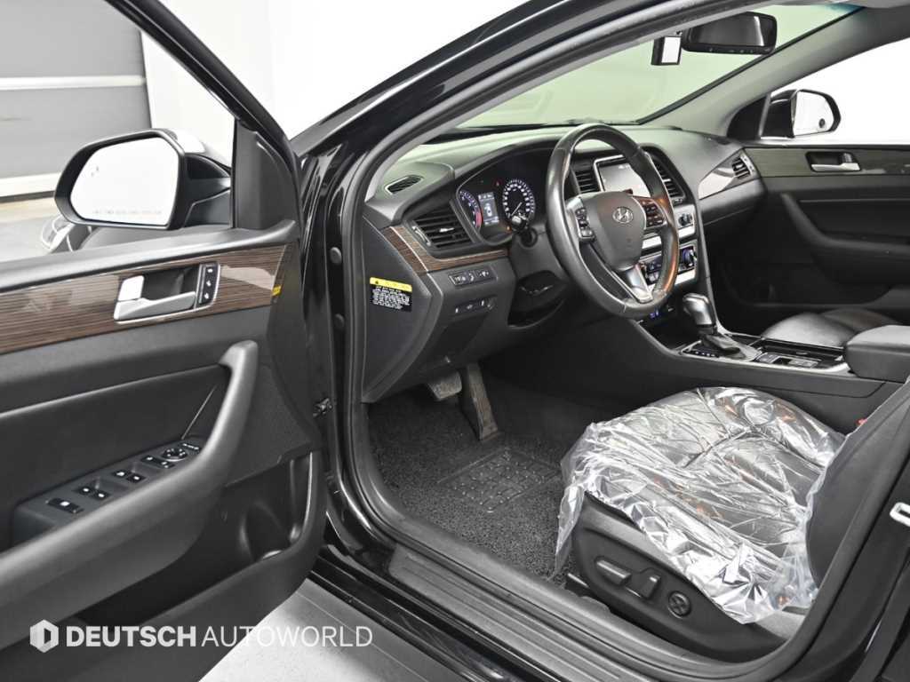 HYUNDAI Sonata - Vista 11