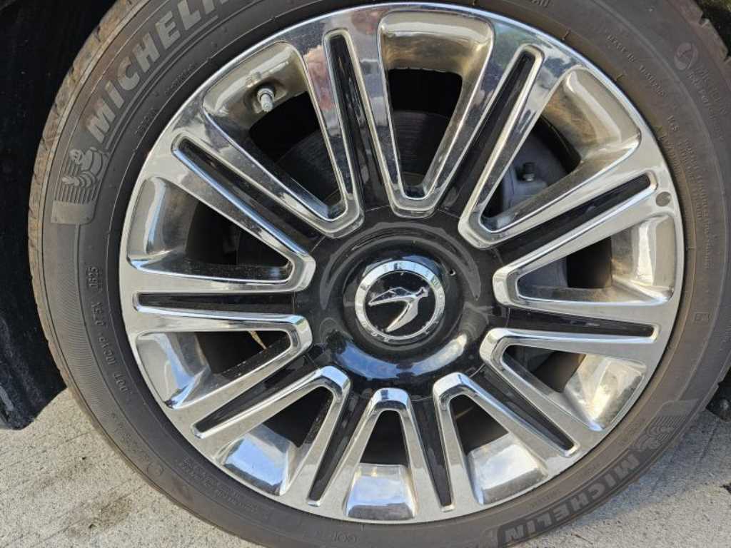 HYUNDAI Equus - Vista 5