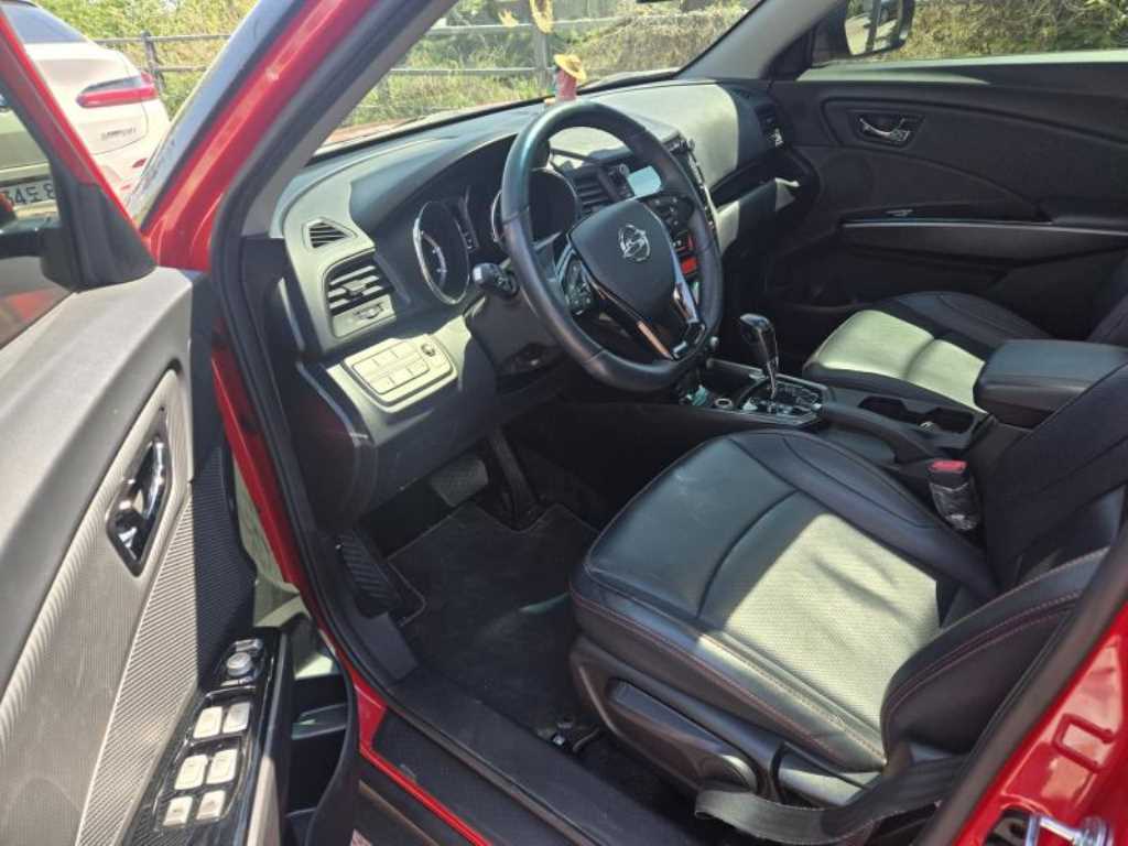 Ssangyong Tivoli - Vista 9