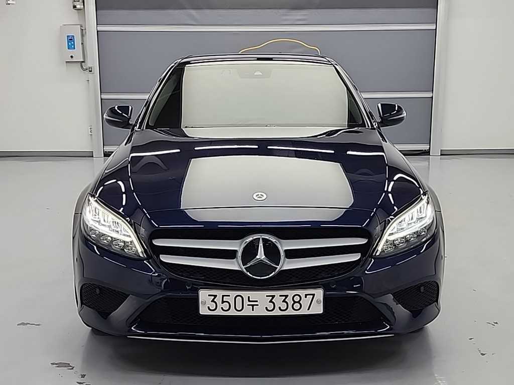Mercedes Benz C Class - Vista 2