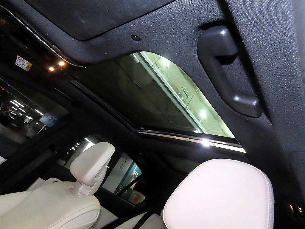 Mercedes Benz C Class 2023 - Importación desde Corea - HF Imports Iquique - Foto 17