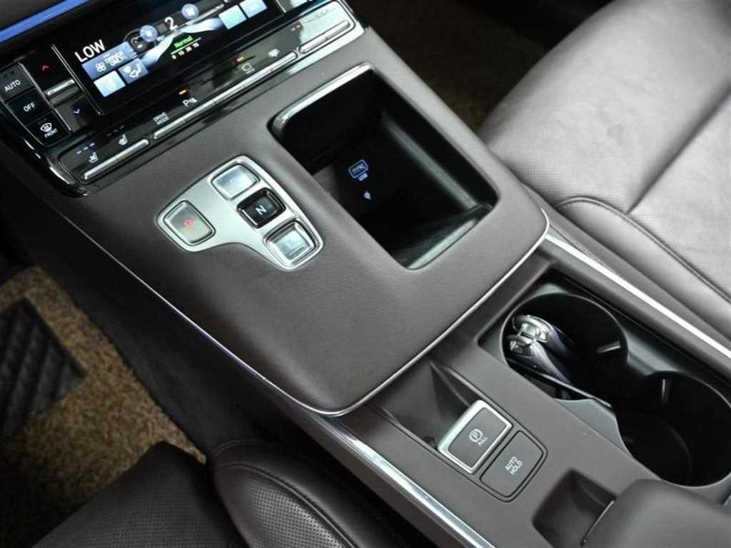 HYUNDAI Grandeur - Vista 9
