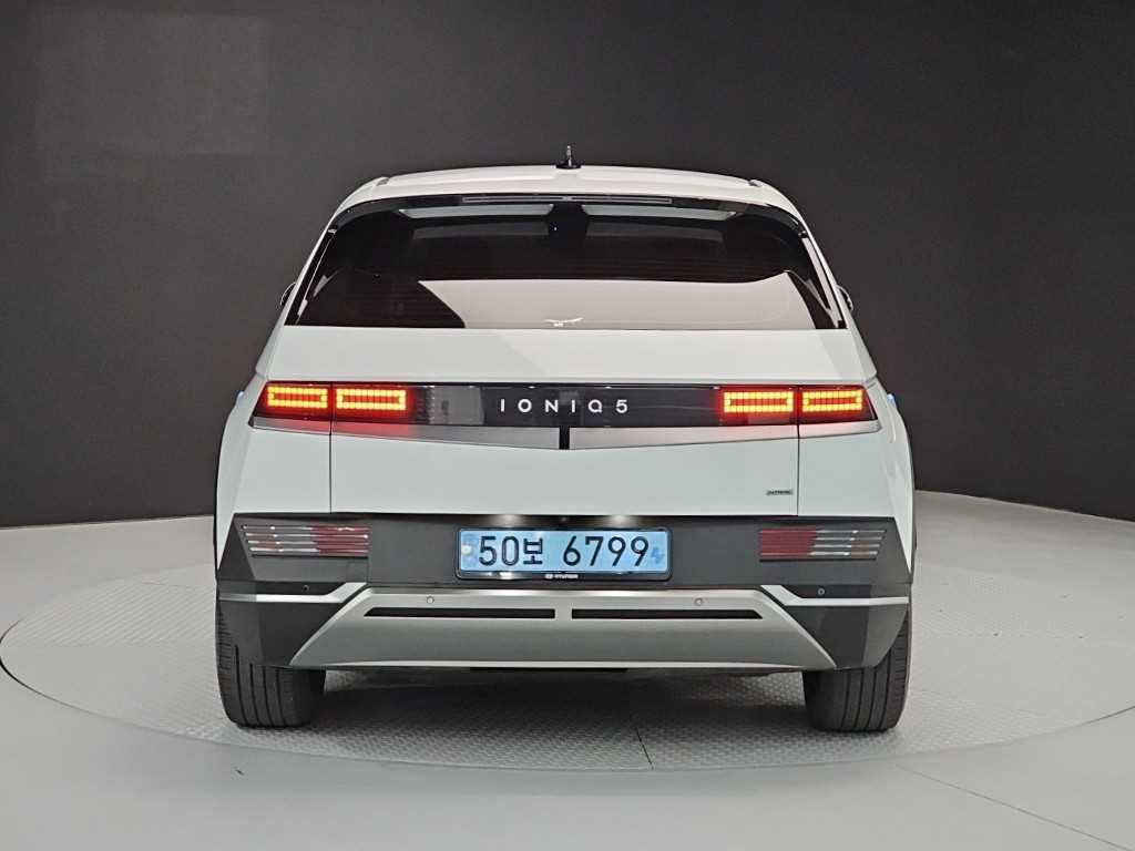 HYUNDAI Ioniq 5 - Vista 3