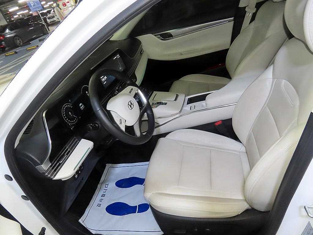 HYUNDAI Grandeur - Vista 6