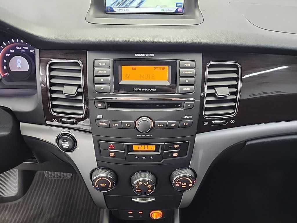 Ssangyong Korando - Vista 10