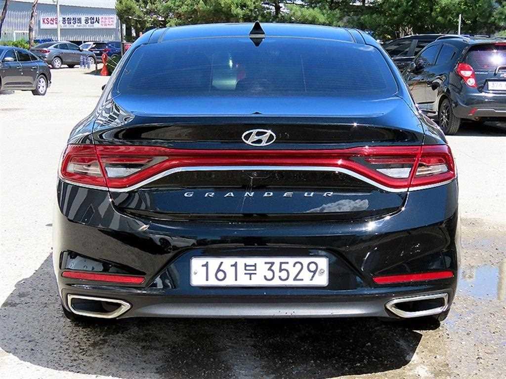 HYUNDAI Grandeur - Vista 4