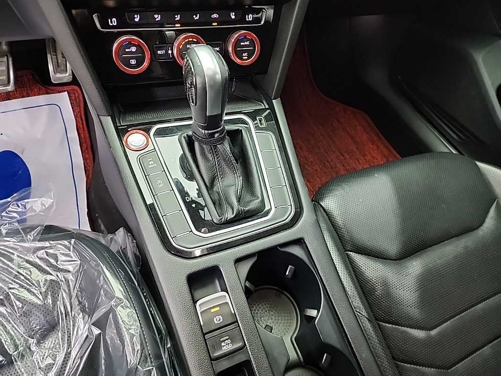 Volkswagen Arteon - Vista 8