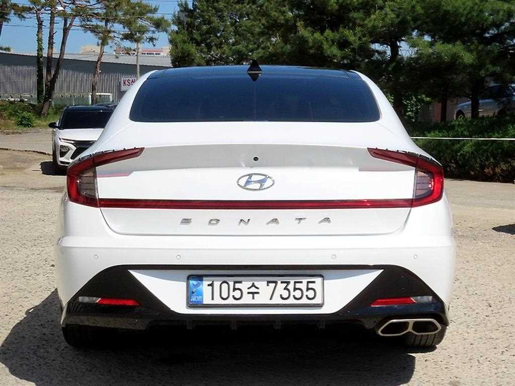 HYUNDAI Sonata - Vista 4