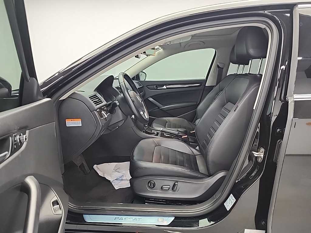 Volkswagen Passat - Vista 11