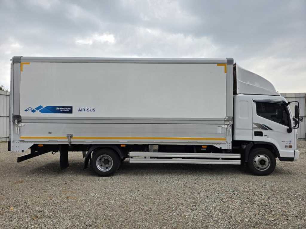 medium and large cargo truck - Vista 4