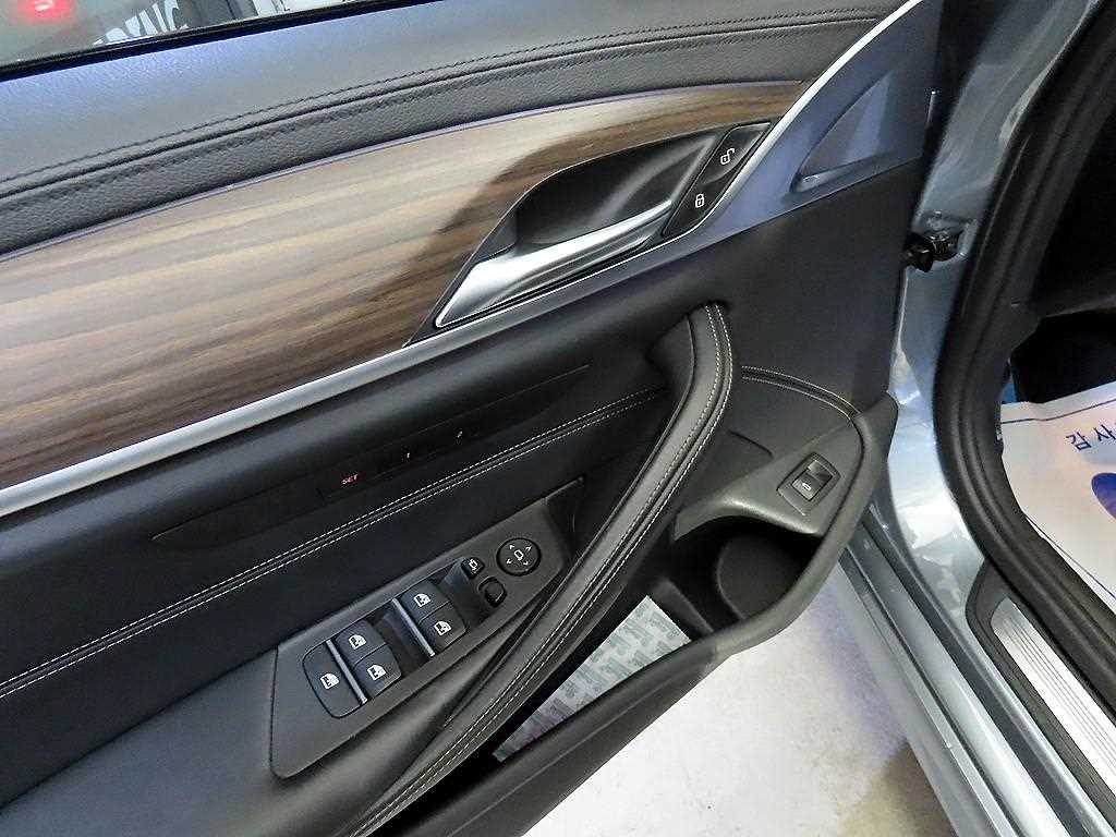 BMW 5 Series 2017 Gris - Importación desde Corea - HF Imports Iquique - Foto 13