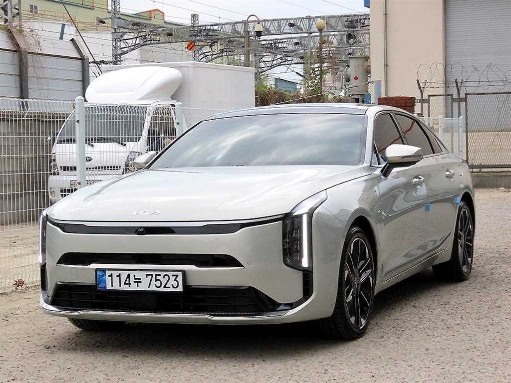KIA K8 - Vista 3