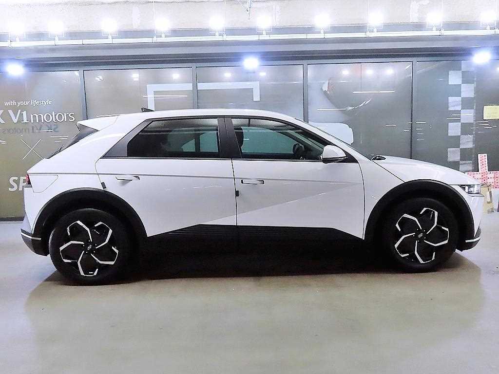 HYUNDAI Ioniq 5 - Vista 3