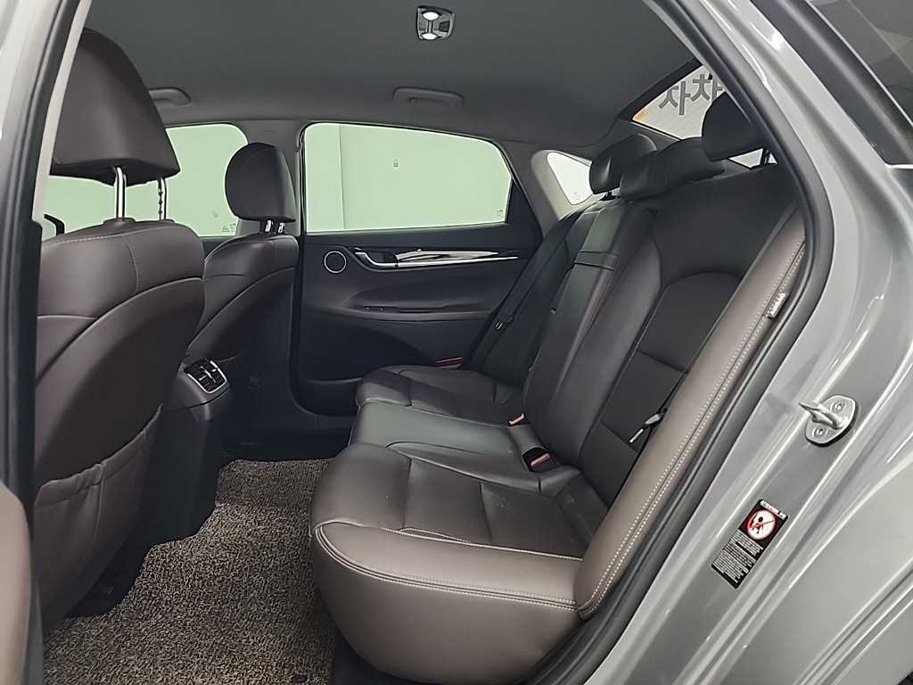 HYUNDAI Grandeur - Vista 12