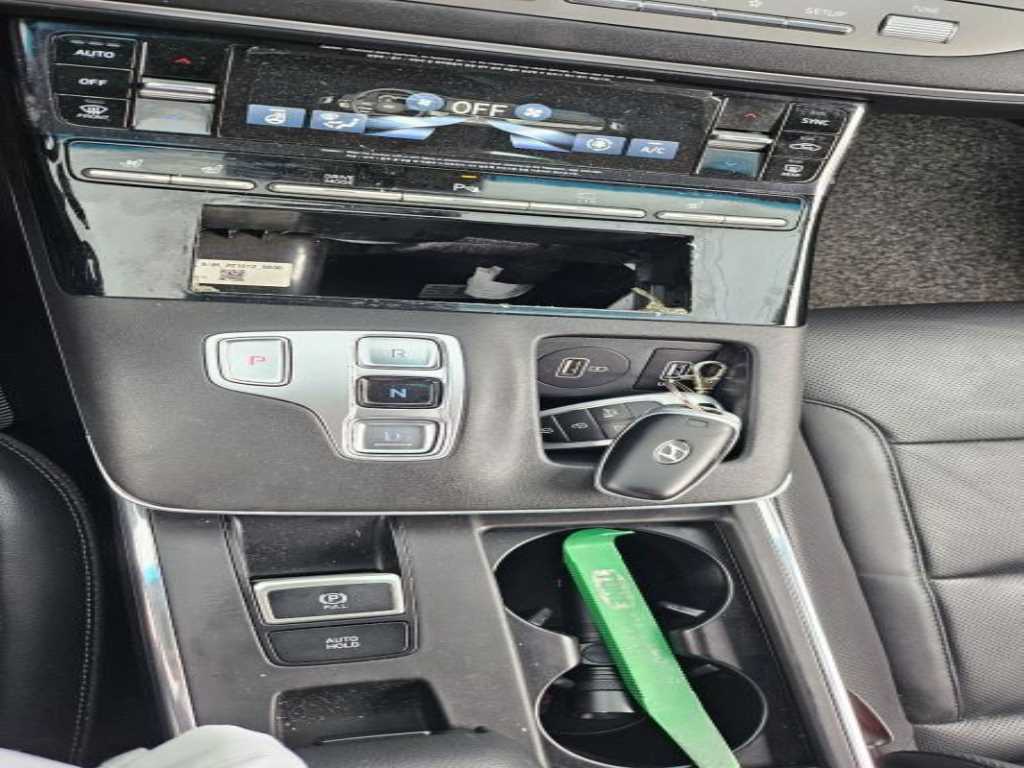 HYUNDAI Grandeur - Vista 7
