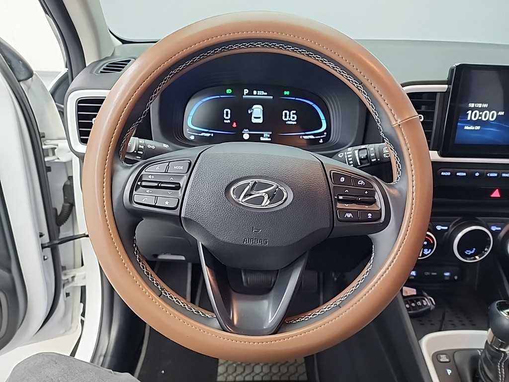 HYUNDAI Venue - Vista 9