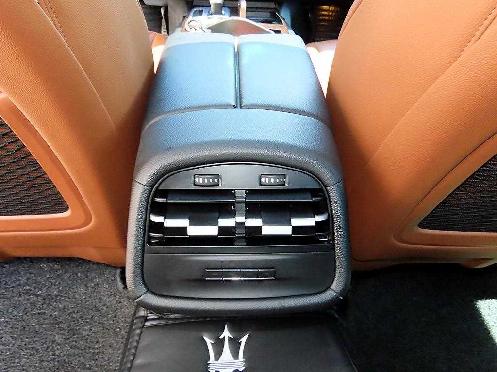 Maserati Ghibli 2016 Negro - Importación desde Corea - HF Imports Iquique - Foto 16