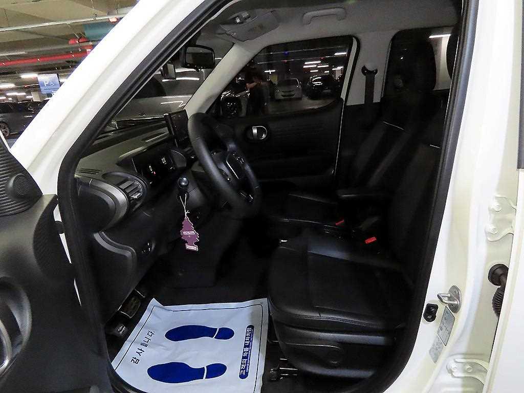 HYUNDAI Casper - Vista 6