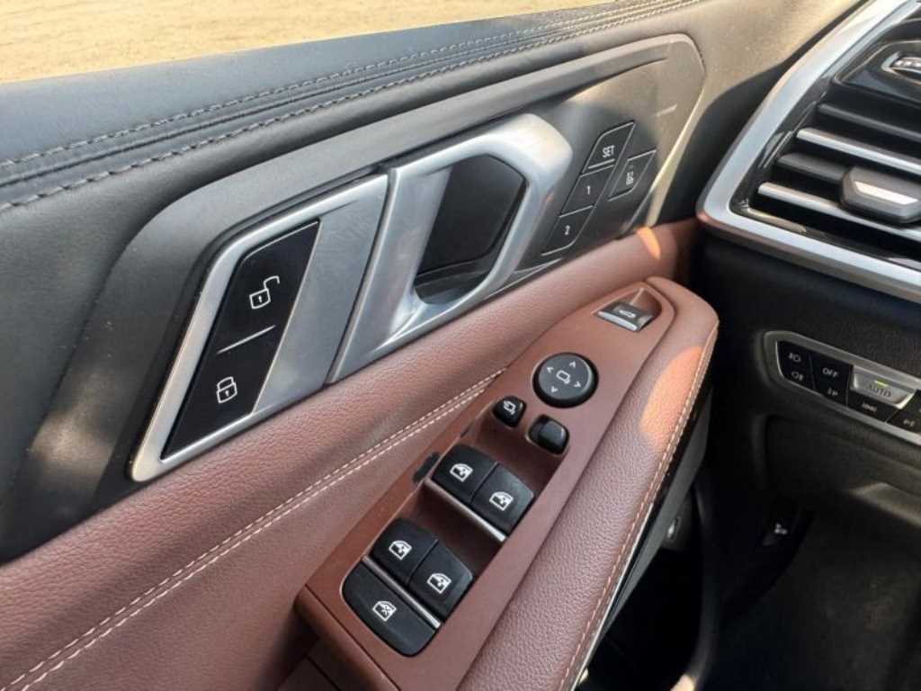BMW X5 - Vista 11