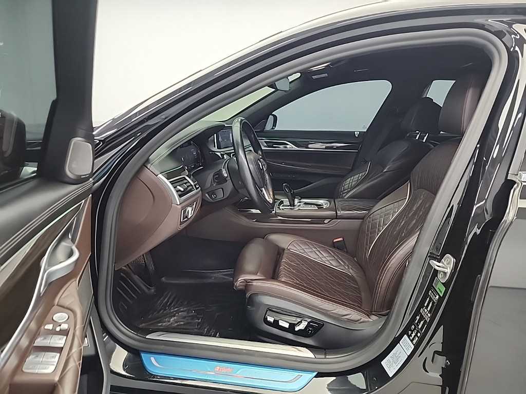 BMW 7 Series - Vista 11