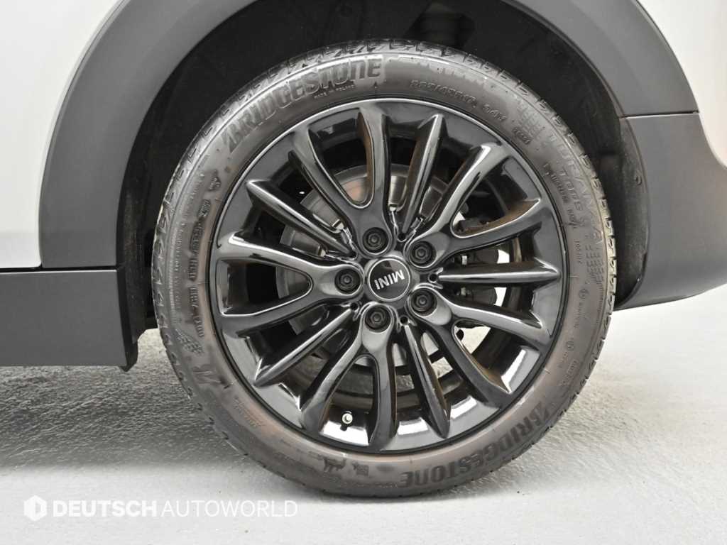 Mini Clubman - Vista 5