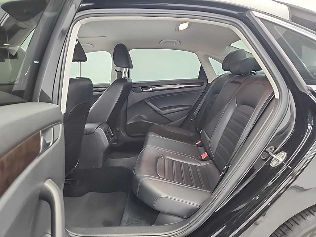 Volkswagen Passat - Vista 12