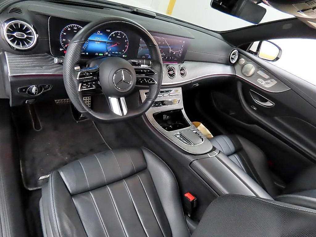 Mercedes Benz E class - Vista 7