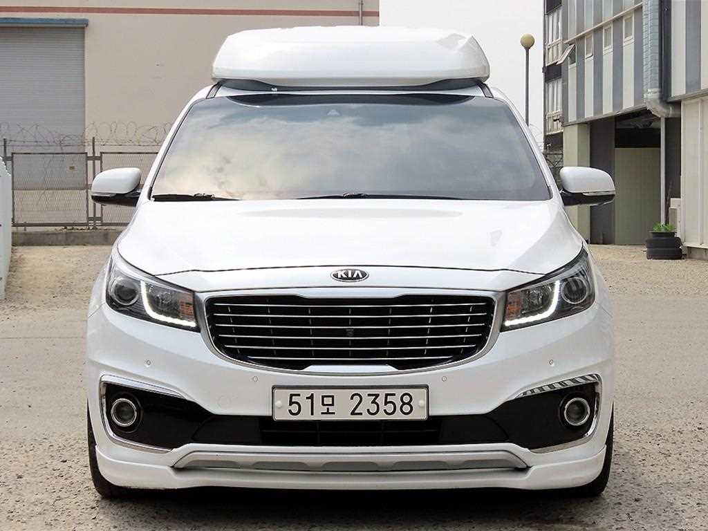 KIA Carnival 2018 Blanco - Importación desde Corea - HF Imports Iquique - Foto 1