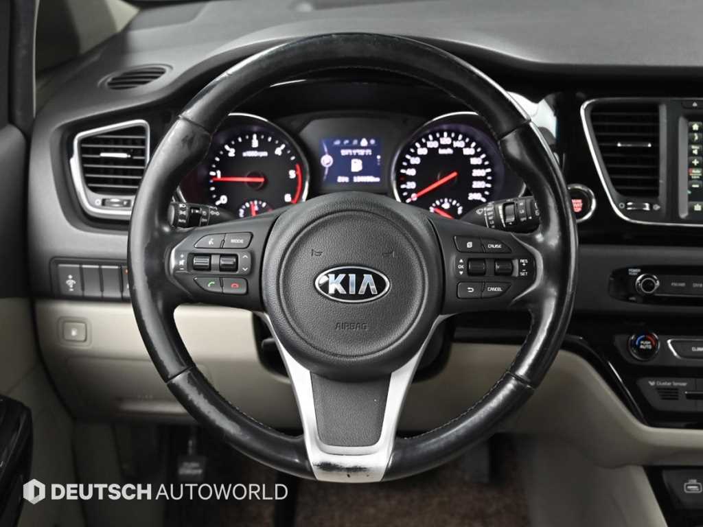KIA Carnival 2016 Blanco - Importación desde Corea - HF Imports Iquique - Foto 13
