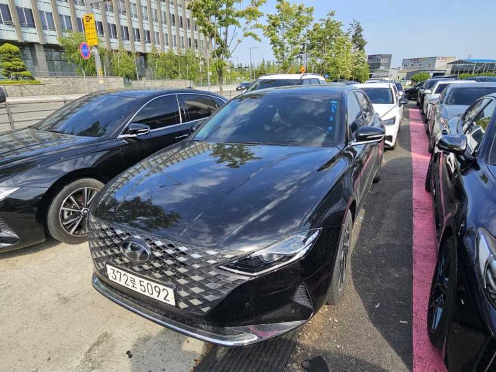 HYUNDAI Grandeur - Vista 3