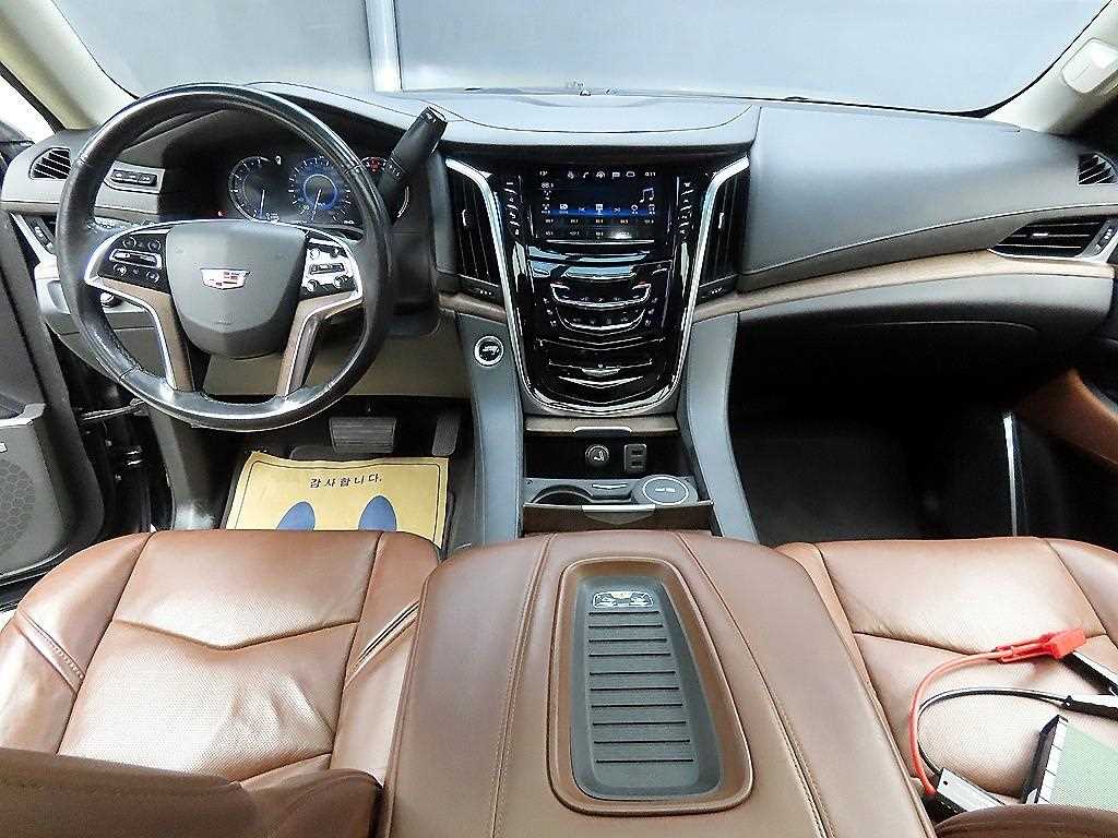 Cadillac Escalade - Vista 6