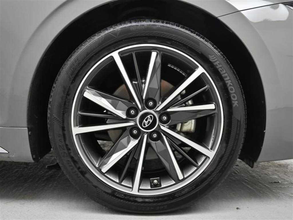 HYUNDAI Grandeur - Vista 5