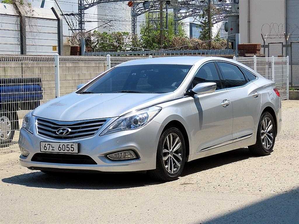HYUNDAI Grandeur - Vista 2