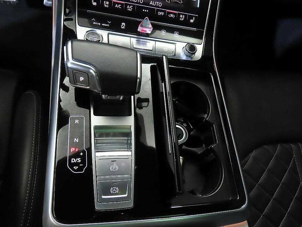 Audi Q8 - Vista 12