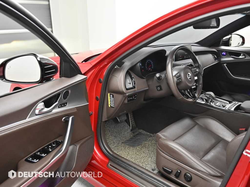 KIA Stinger - Vista 10