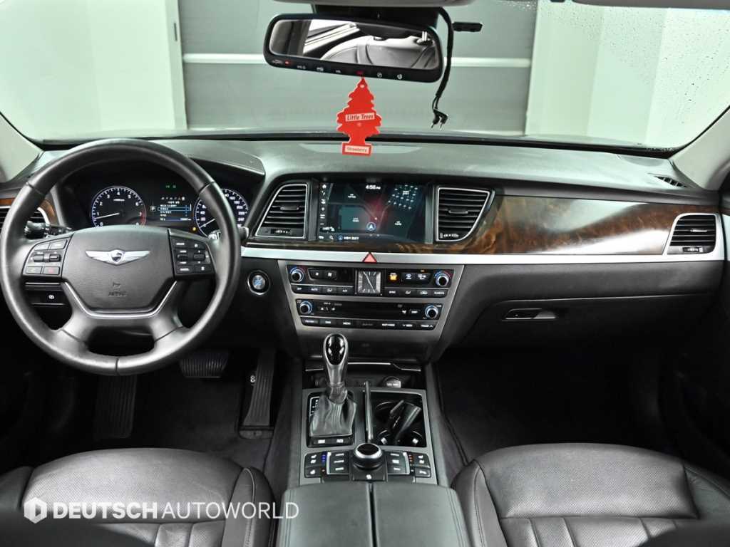 HYUNDAI Genesis - Vista 7