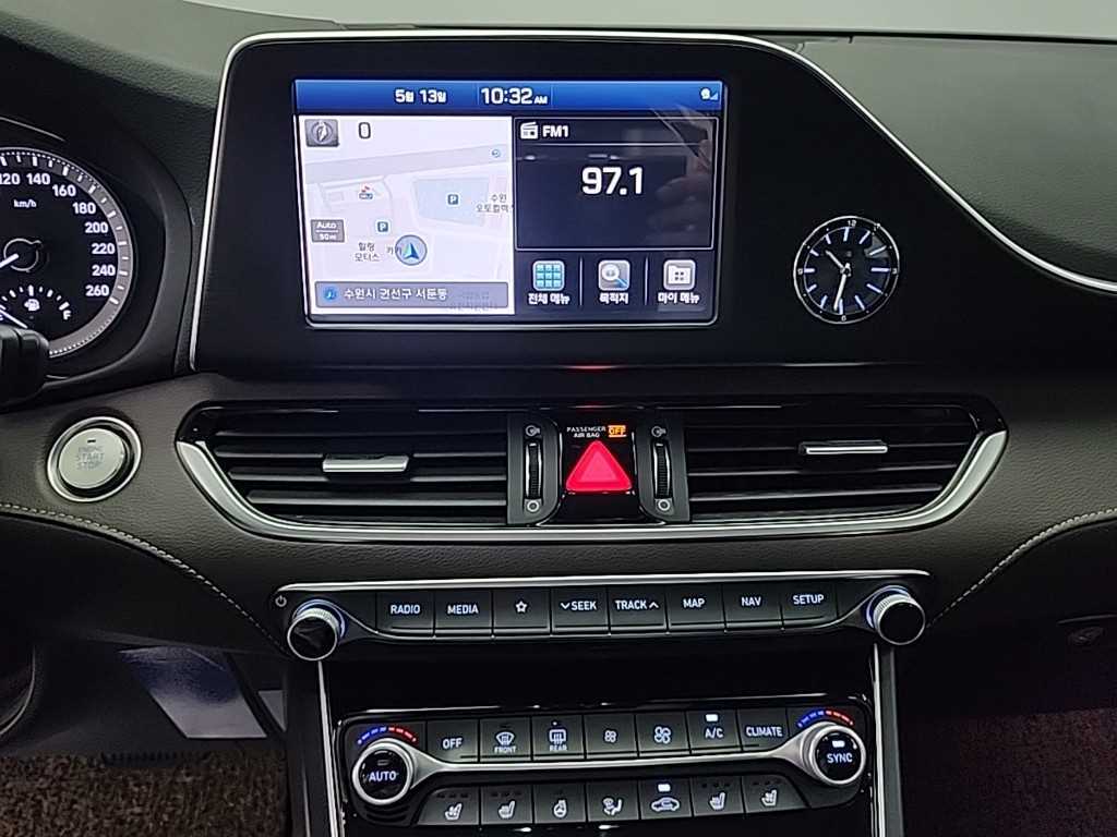 HYUNDAI Grandeur - Vista 10