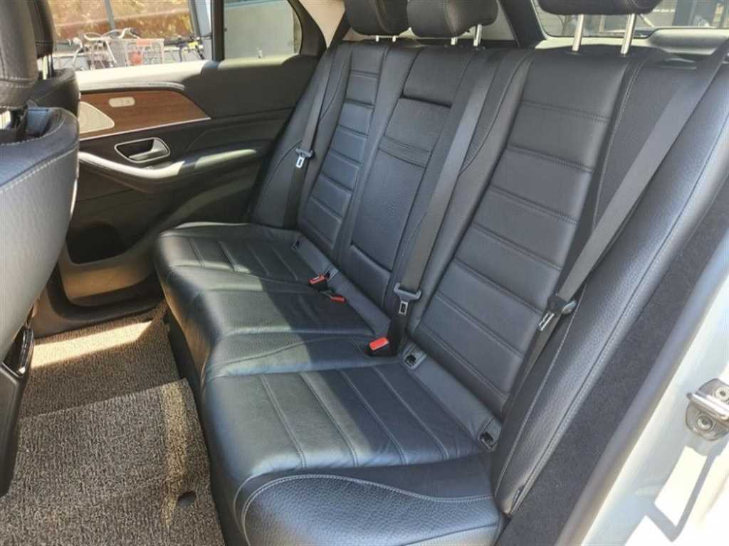 Mercedes Benz GLE Class - Vista 5