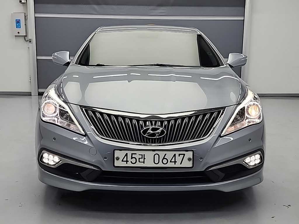 HYUNDAI Grandeur - Vista 2