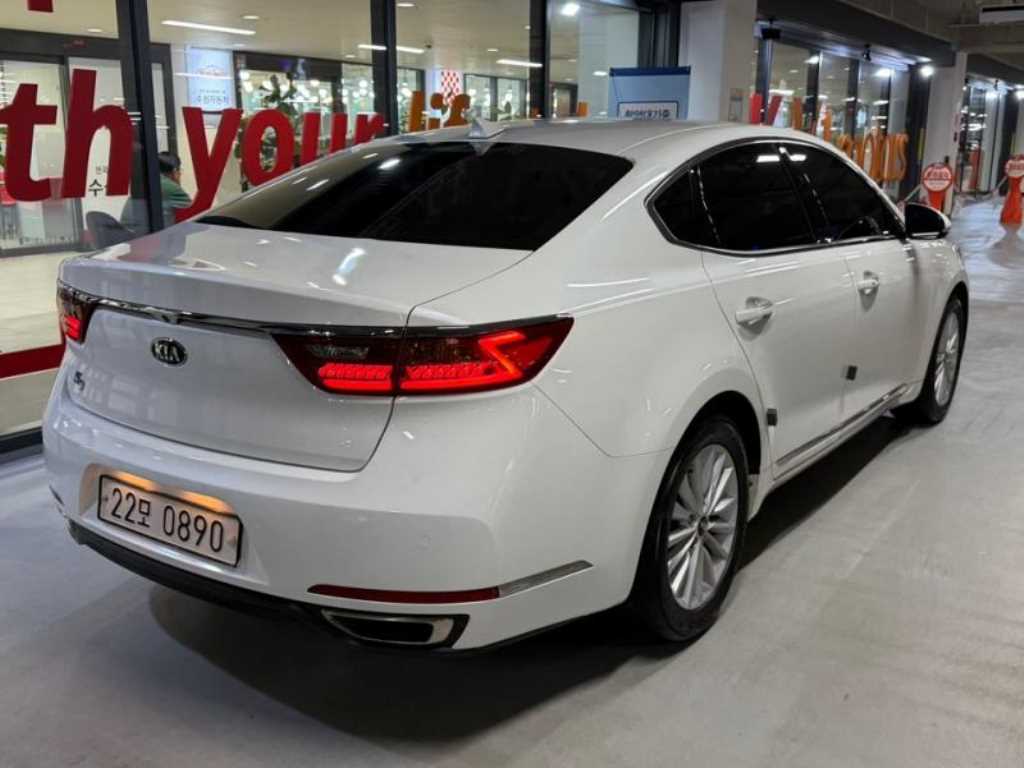 KIA K7 - Vista 4