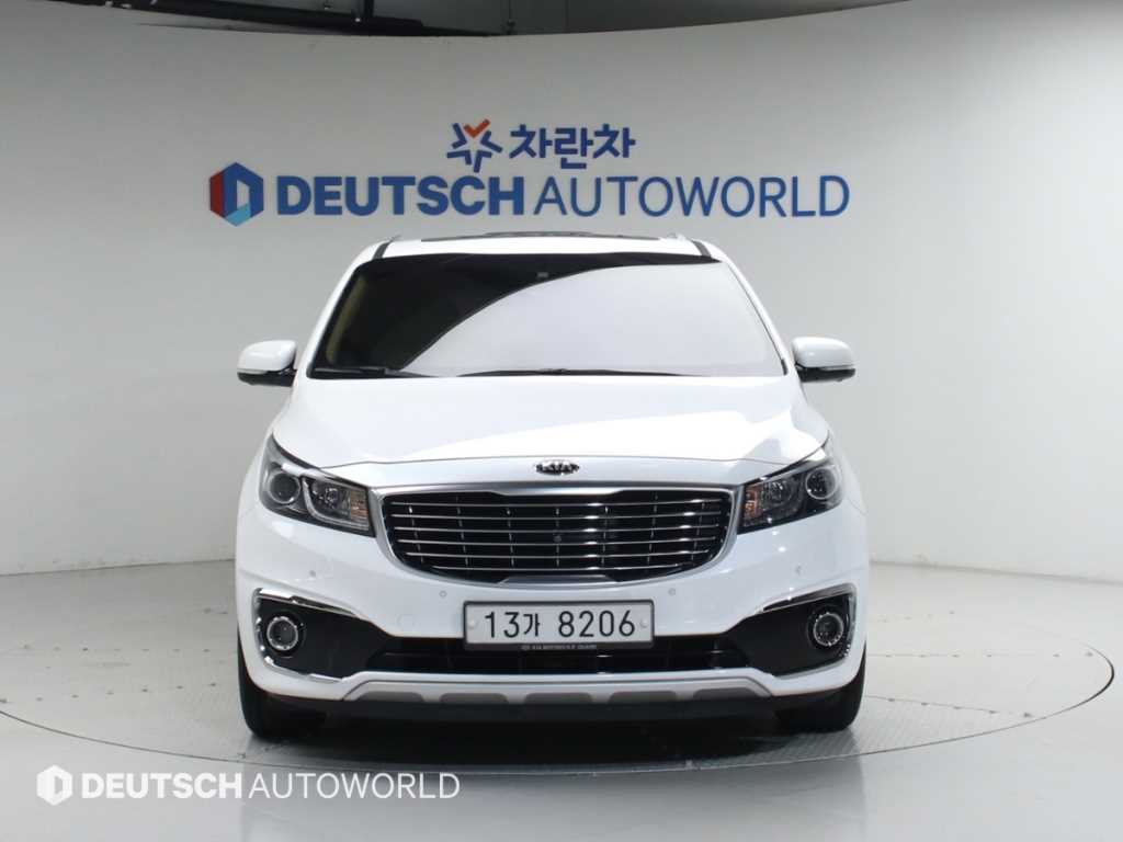 KIA Carnival - Vista 3