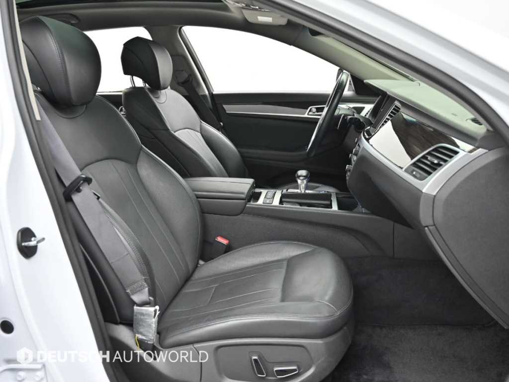 Genesis G80 - Vista 10