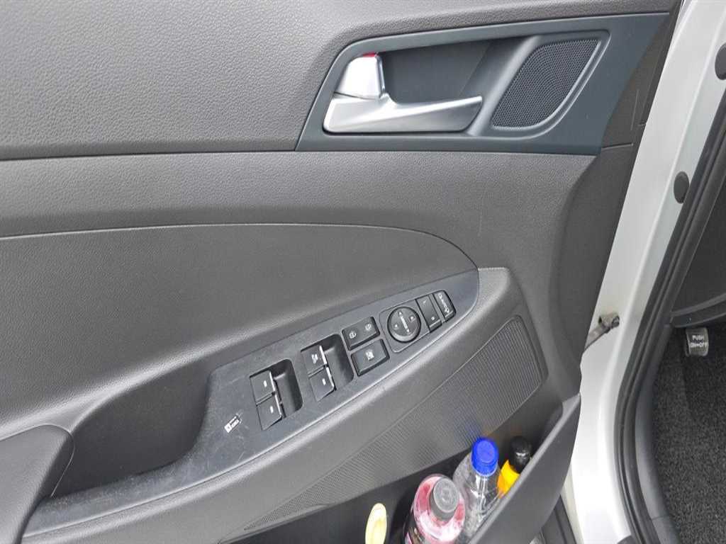 HYUNDAI Tucson - Vista 5