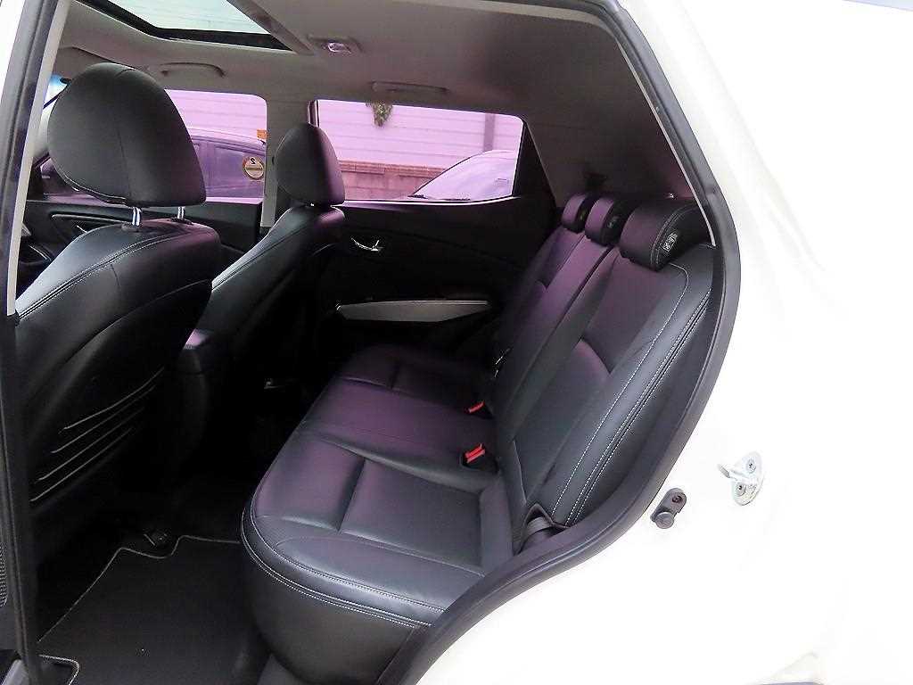 Ssangyong Tivoli - Vista 6