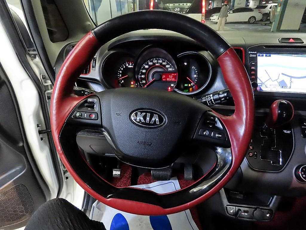 KIA Ray - Vista 8