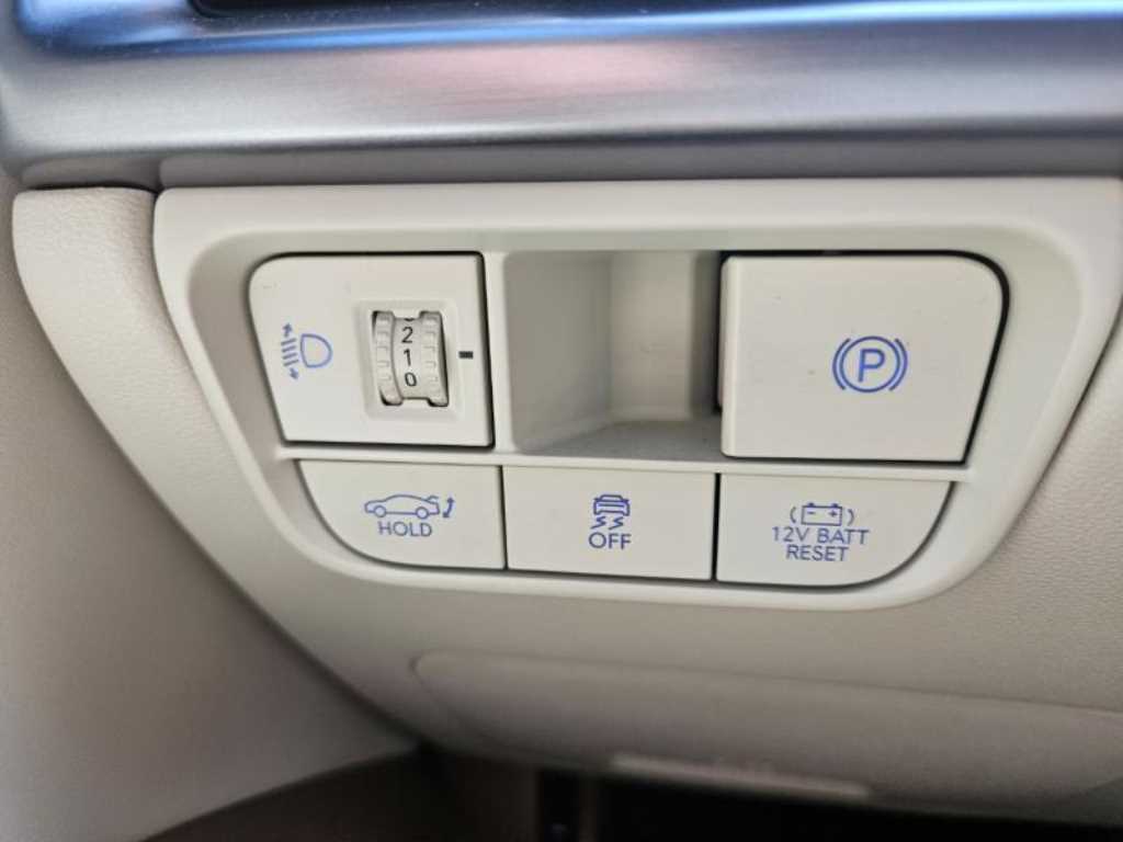 HYUNDAI Grandeur - Vista 11