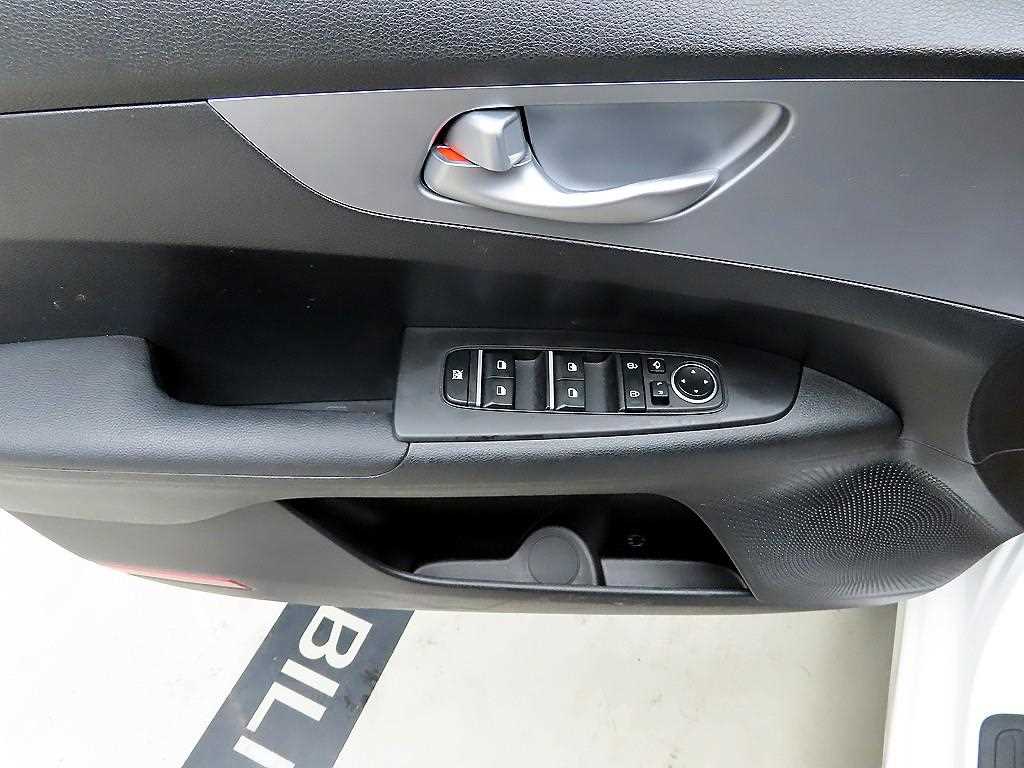 KIA K3 - Vista 11