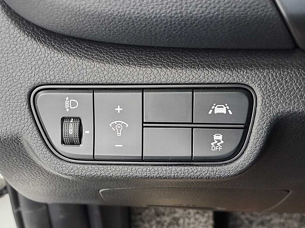 KIA Seltos 2023 Blanco - Importación desde Corea - HF Imports Iquique - Foto 18