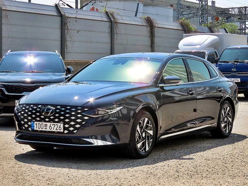 HYUNDAI Grandeur - Vista 2