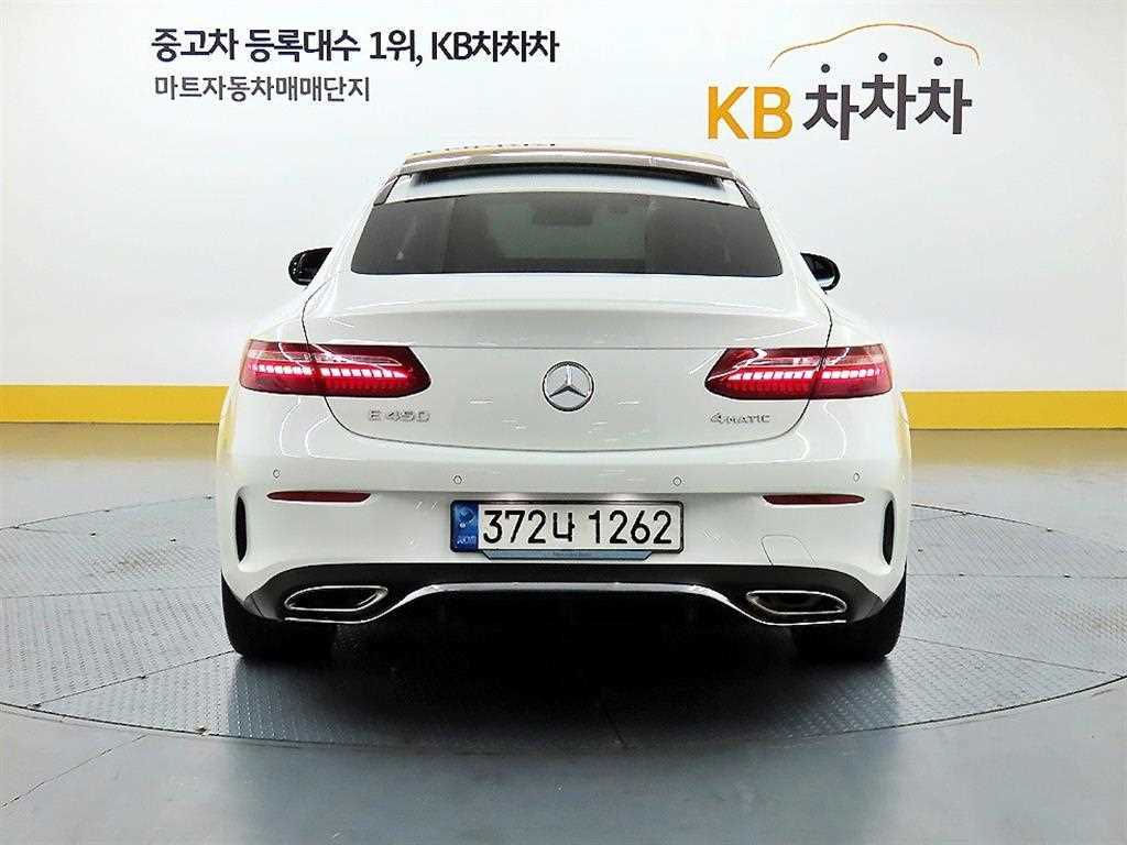 Mercedes Benz E class - Vista 3